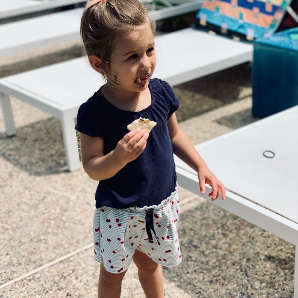 🍒 Zara cherry print shorts 2/3T